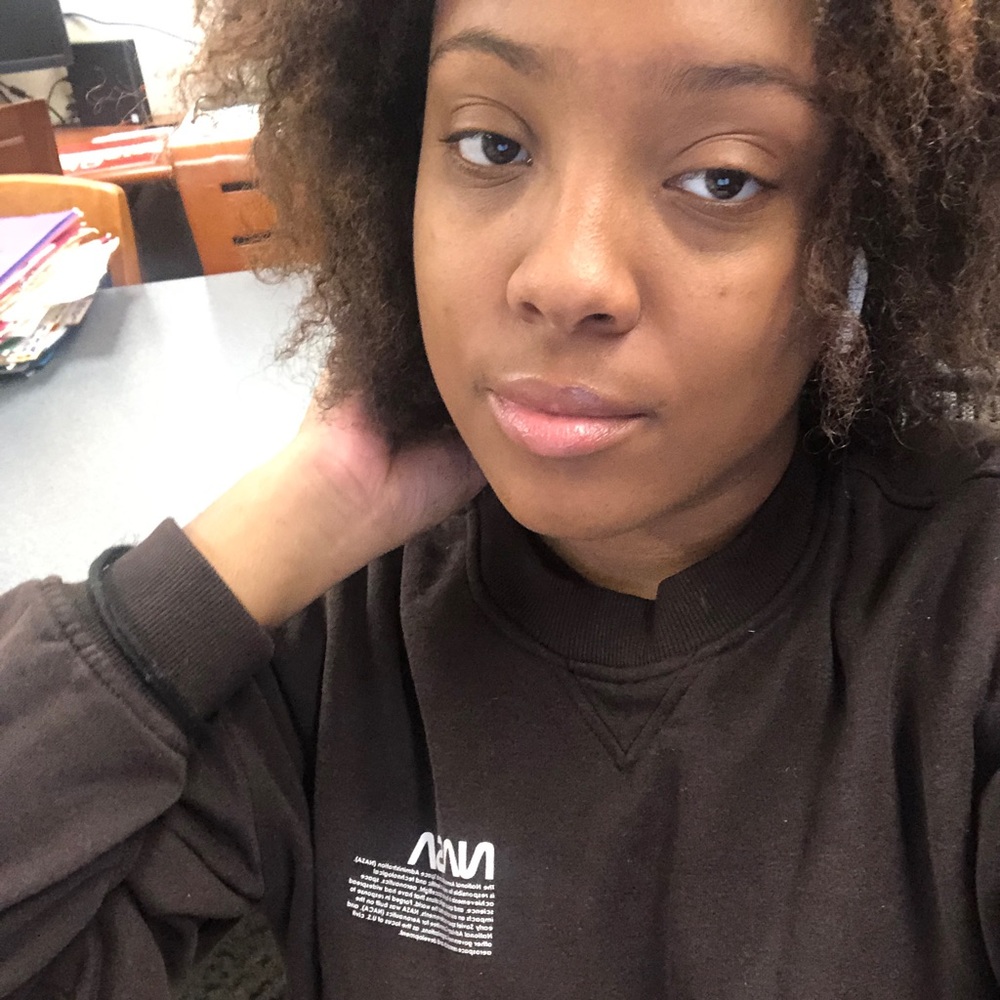 Meet your Posher, Kayla